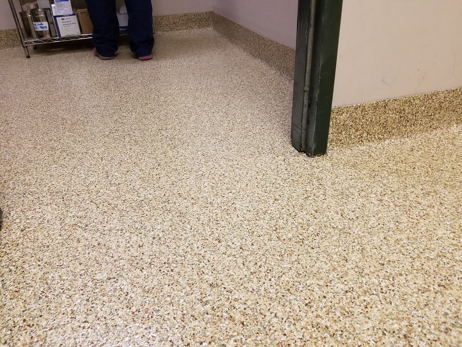 Commercial flake floor coating