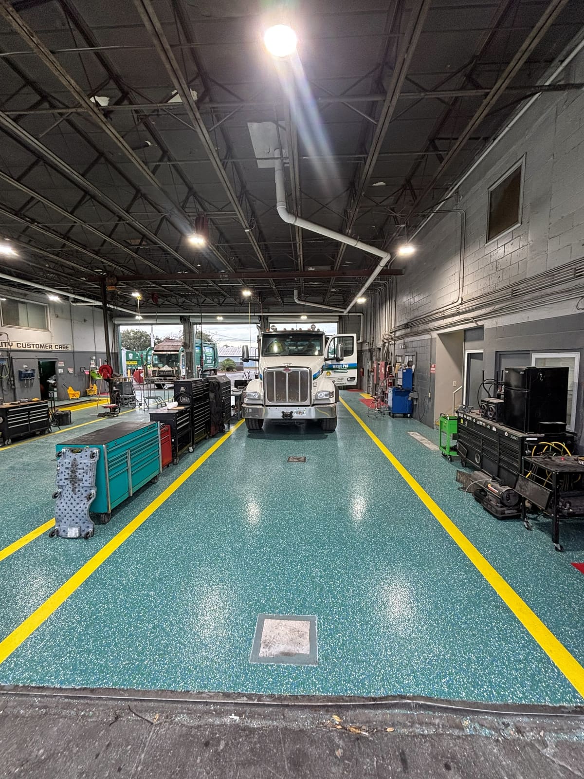 Commercial flake floor coating
