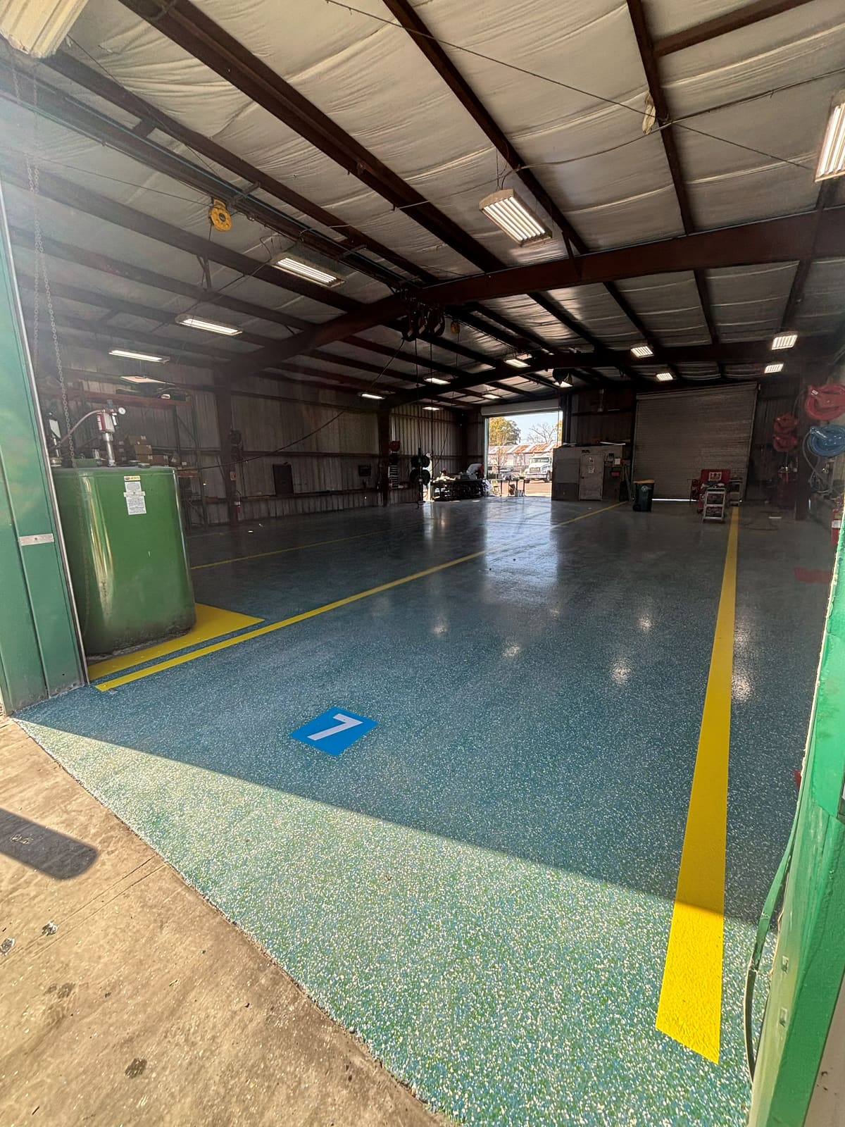 Commercial flake floor coating