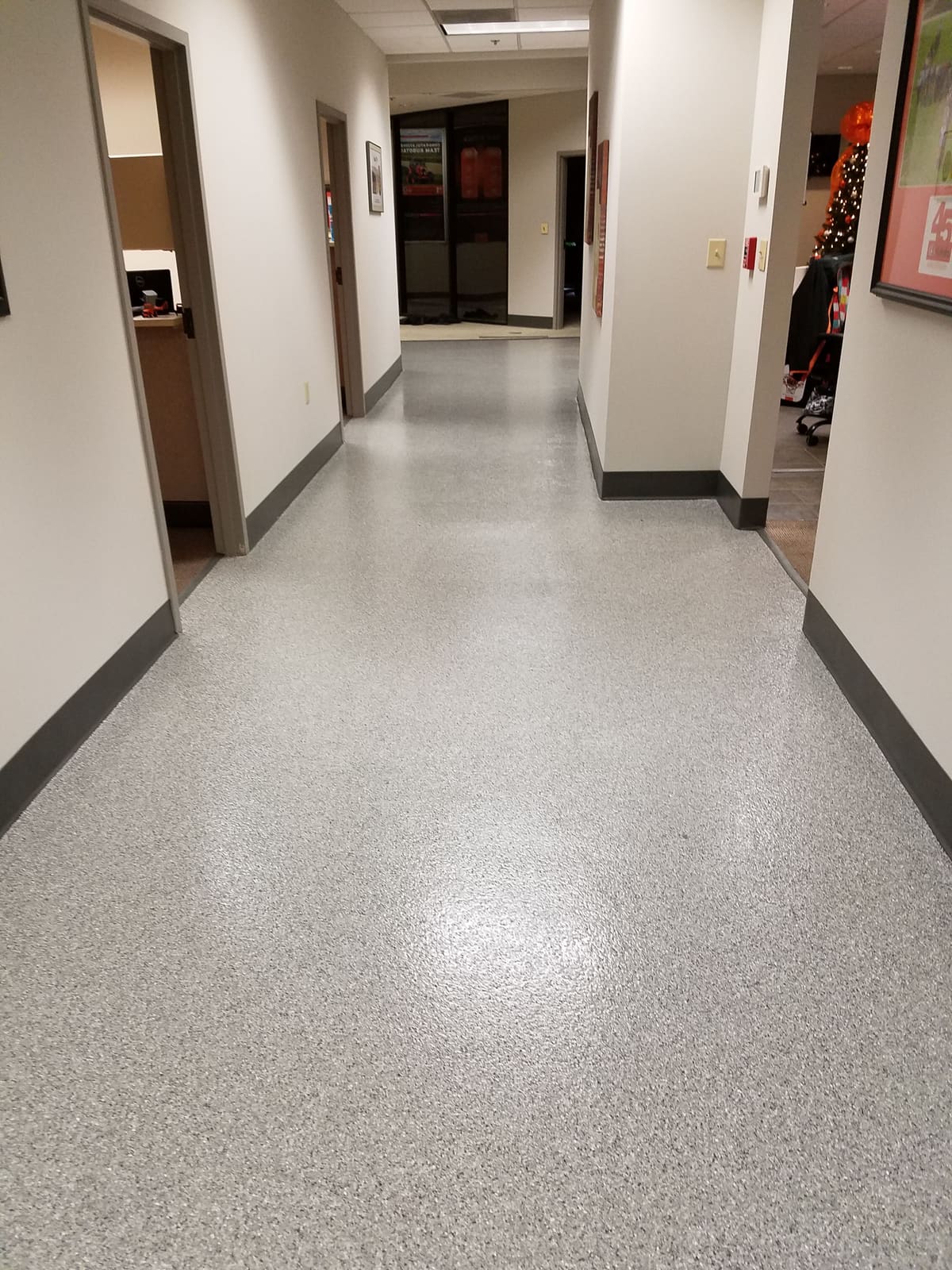 Decorative quartz floor system