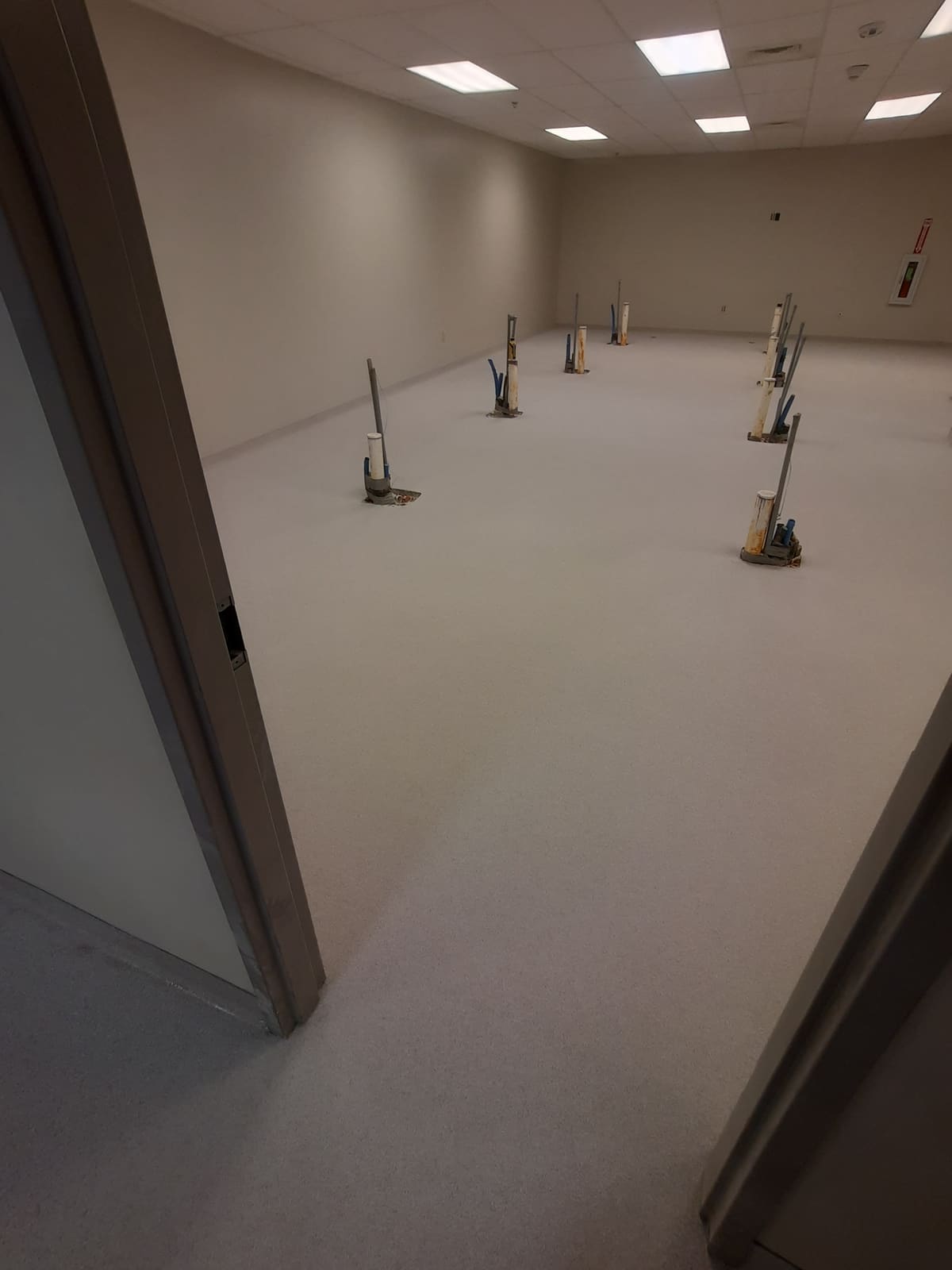 Decorative quartz floor system
