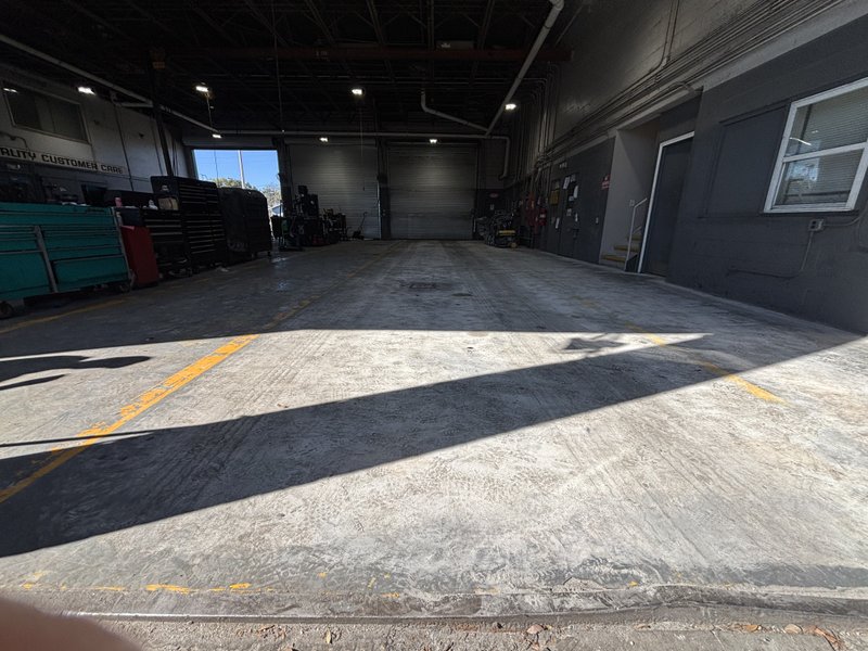 Shop Floor polyaspartic sand broadcast system